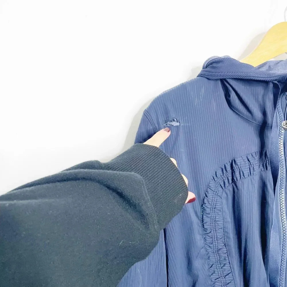 LULUEMON Dance Studio Reversible Jacket Cadet Blue Navy Womens US 4 - Picture 8 of 10